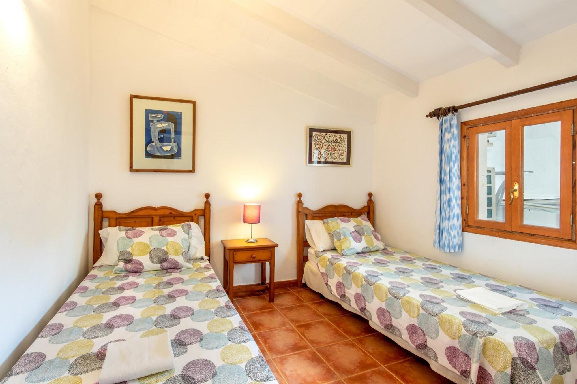 Casa Joana Acogedora Casa De Pueblo Con Terraza Ferienhaus